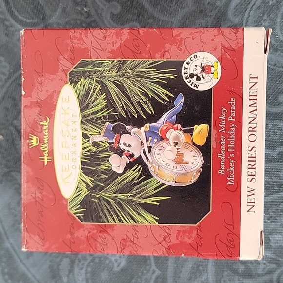 2 Hallmark Ornaments Mickey & Minnie Handcar & Mickey Parade Drummer Christmas - Picture 11 of 14